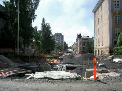 街の中心部で大掛かりな土木工事が。（でも、あんまり働いているひとを見ないんですけど。大丈夫？）